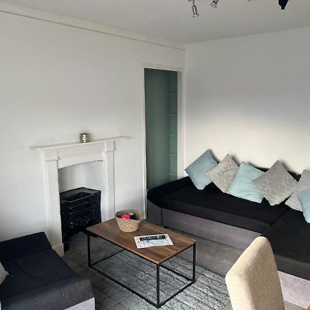 Topzy-Turvy - 1 Bedroom Apartment Swansea Esterno foto