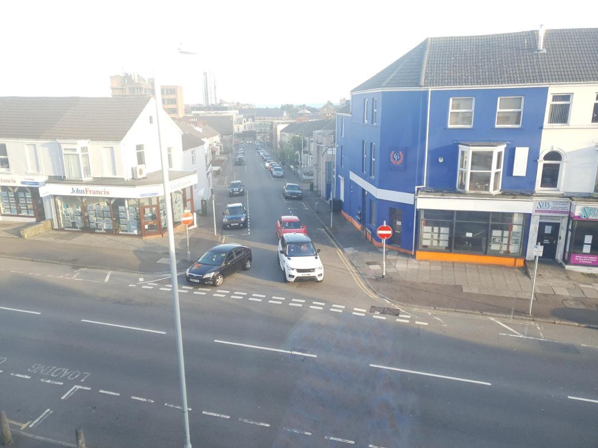 Topzy-Turvy - 1 Bedroom Apartment Swansea Esterno foto