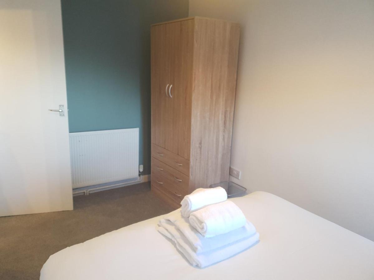Topzy-Turvy - 1 Bedroom Apartment Swansea Esterno foto
